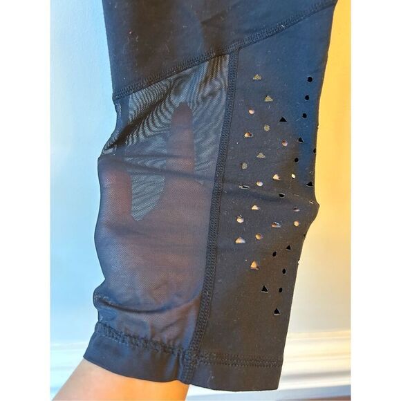 Glyder Leggings black size M mesh bottom - Picture 4 of 9